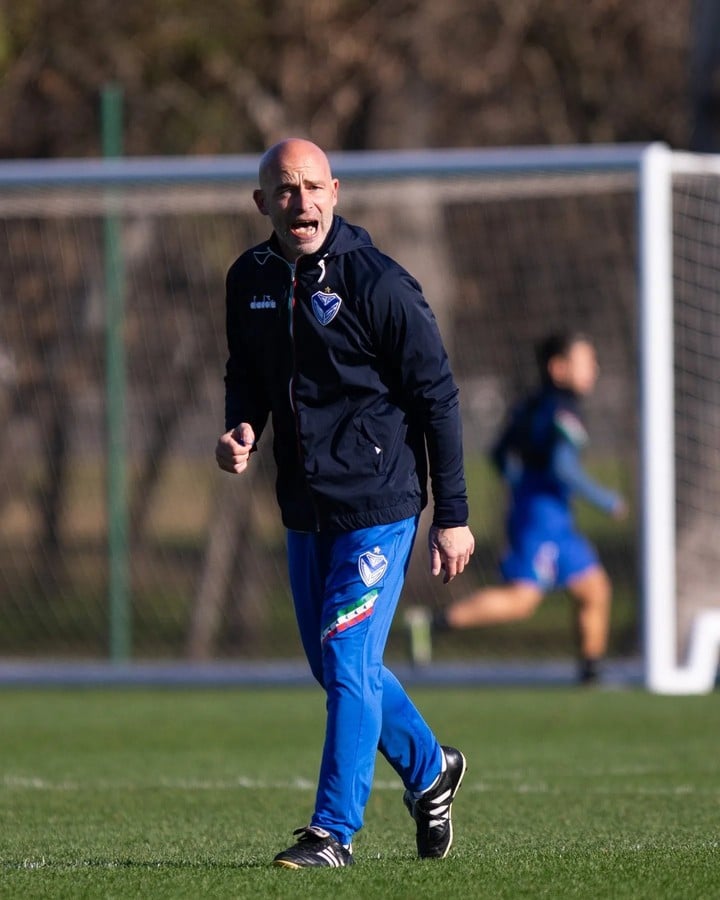 sebastian-mendez-hablo-por-primera-vez-como-dt-de-velez-y-apelo-al-corazon-para-explicar-su-polemica-salida-de-union