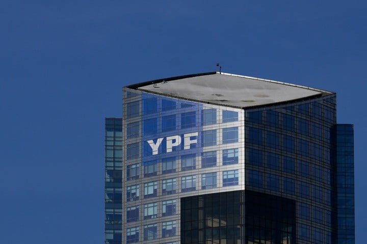 una-fecha-y-una-tasa-de-interes,-dos-puntos-cruciales-que-debe-fijar-la-jueza-del-caso-ypf