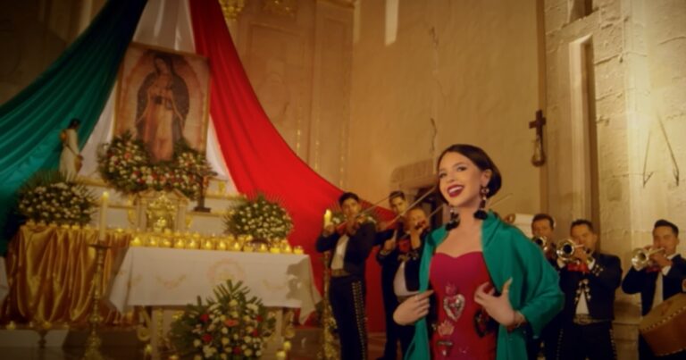 Explotan contra Ángela Aguilar tras rumores de que cantará Las Mañanitas a la Virgen de Guadalupe: Con eso no se juega