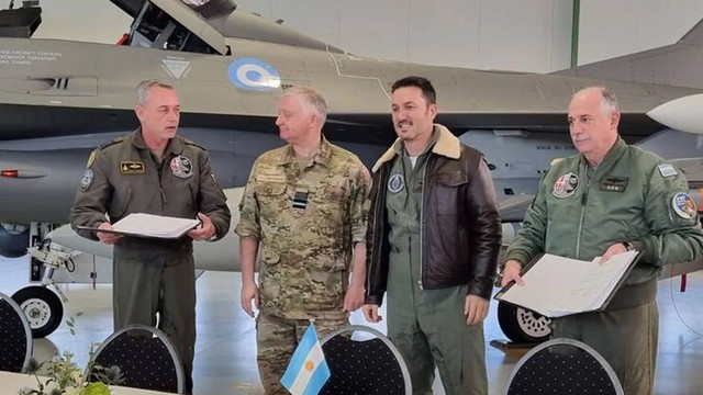 El Gobierno echó al jefe de la Fuerza Aérea por el uso indebido de las aeronaves