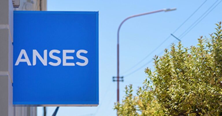 ANSES publica el calendario del pago de aguinaldo 2024 diciembre: fecha, quiénes lo cobran y de cuánto es