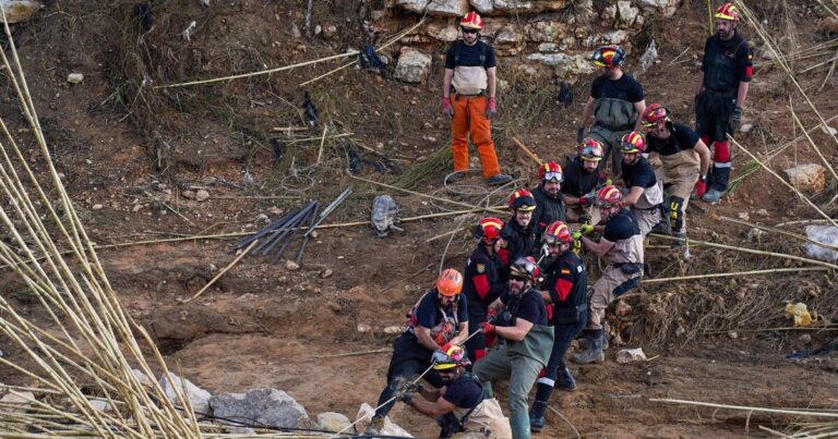 Las CCAA han enviado más de 2.850 efectivos de emergencia a Valencia para seguir trabajando sobre el terreno