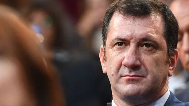 Con una empresa pantalla, Edgardo Kueider compró cinco departamentos sin declarar