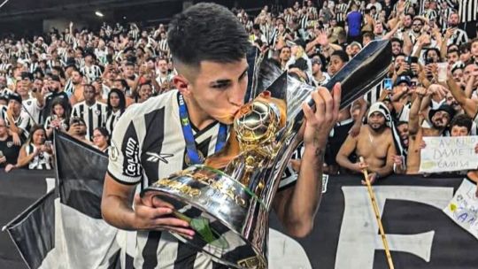 Thiago Almada confirmó su salida del Botafogo para militar en el fútbol europeo