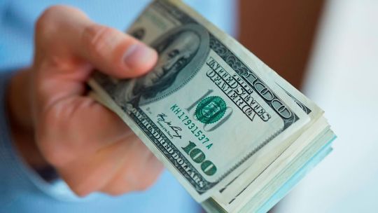 Dólar en 2025: qué pasará con la brecha cambiaria y el cepo