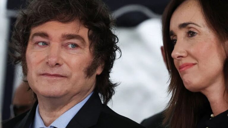 Javier Milei regresa al país en medio de la crisis con Victoria Villarruel por la expulsión de Kueider en el Senado