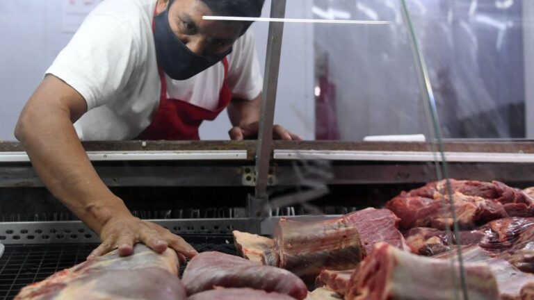 El consumo de carne vacuna se derrumbó en noviembre y registró la marca más baja en 22 años