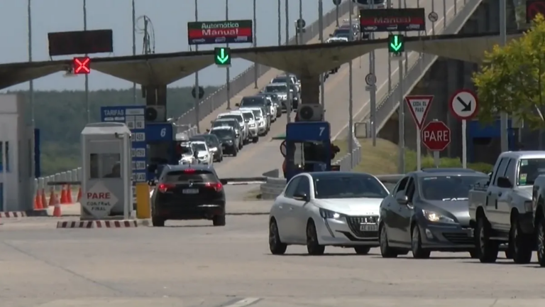 Más de 140.000 turistas argentinos ingresaron a Uruguay en el fin de año