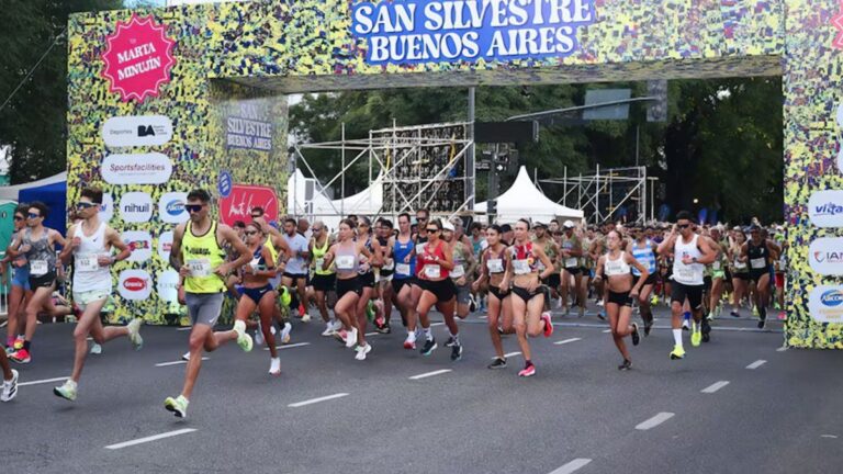 El homenaje de los corredores de la San Silvestre a Jorge Lanata: «Chau genio»