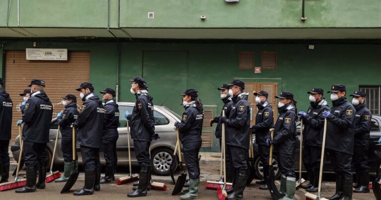 La Policía despliega en Valencia un nuevo contingente de casi mil alumnos de su escuela de Ávila