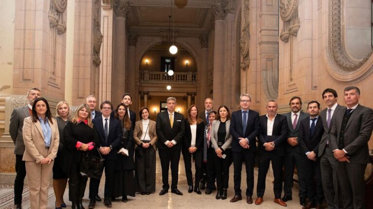 La Corte Suprema se abraza al acusatorio y le da visibilidad a las Oficinas Judiciales