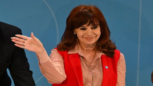 Presentan un recurso de amparo para que Cristina Kirchner pueda ser candidata
