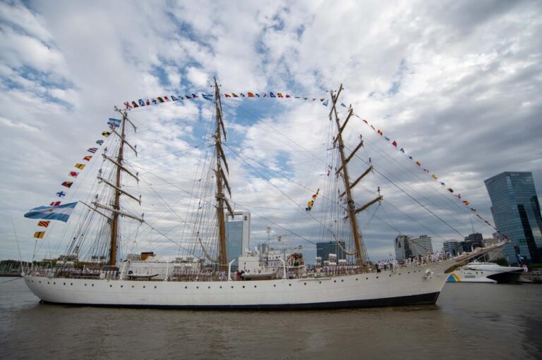 El sueño de navegar en la Fragata Libertad