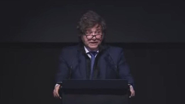 «Pichón de Stalin»: Milei lanzó la campaña de LLA en la Provincia y apuntó contra Kicillof