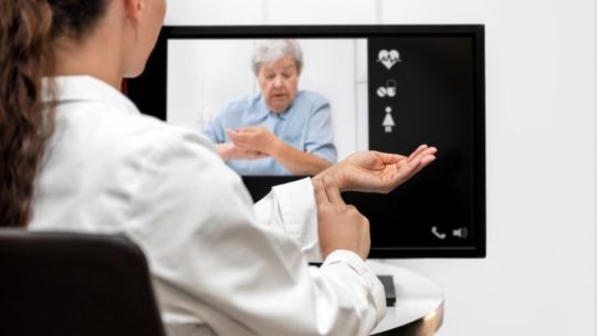 El gobierno porteño comenzó a ofrecer consultas de telemedicina