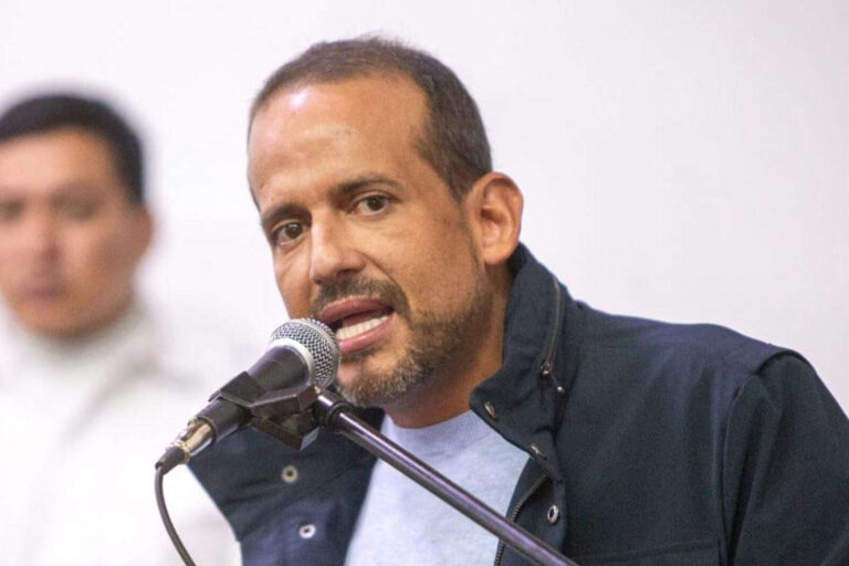 Camacho retornará a Santa Cruz: Juez ordenó su traslado por el caso Decretazo