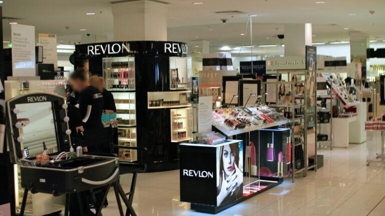 El consumo creció 4,6% interanual en junio, pero solo 1,2% en lo que va de 2025