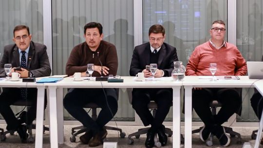 Córdoba: Uber y el resto de las app de movilidad fueron escuchadas en el Concejo