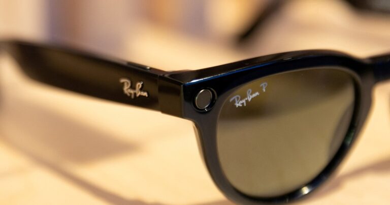 Ray-Ban Meta: cómo son y cuánto cuestan los anteojos con cámara con los que un médico filmó el examen de residencia