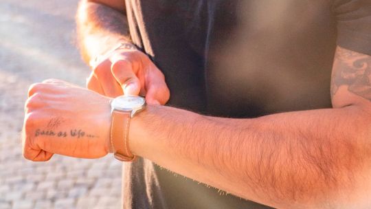 Especialista que aplicó el cambio de huso horario aseguró que «para Argentina no sirve»