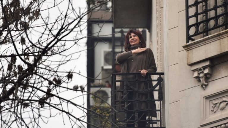 Cristina Kirchner cruzó a Milei por el escándalo en discapacidad