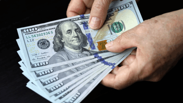 Ahorros que se potencian: cómo invertir tus dólares para obtener ganancias