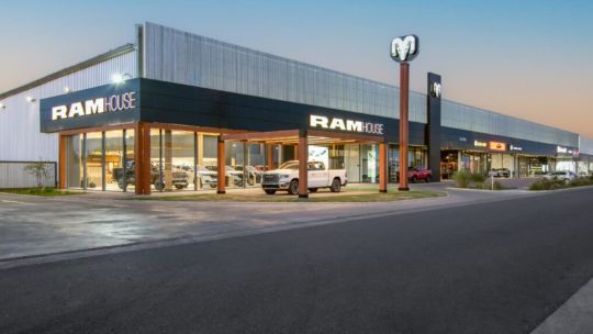 RAM abre sus primeras Ram House en el país y Córdoba suma una concesionaria exclusiva