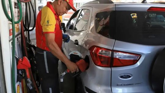 Presión fiscal en los combustibles: «Todavía hay carga impositiva que actualizar, falta casi un año de ajuste»