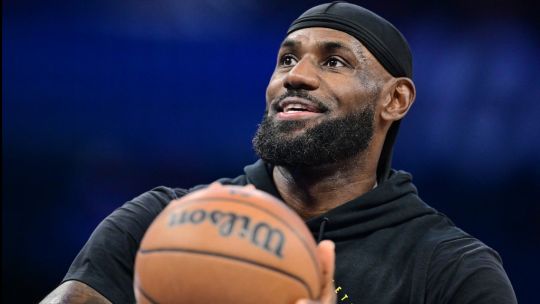LeBron, Lebron, qué grande sos: el imponente LeBron James rompió el récord de partidos en la NBA