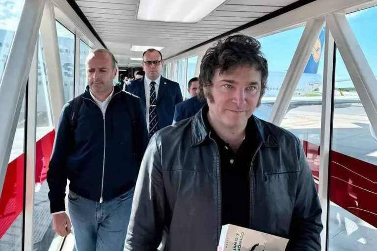 Gráfico que muestra la evolución del presupuesto para viajes al exterior del Gobierno nacional.