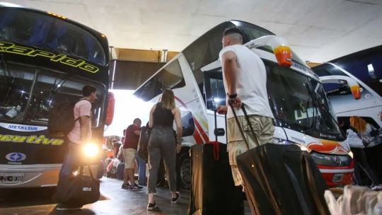 Turismo crece 48,8% en feriado, pero el consumo se contrae 7%