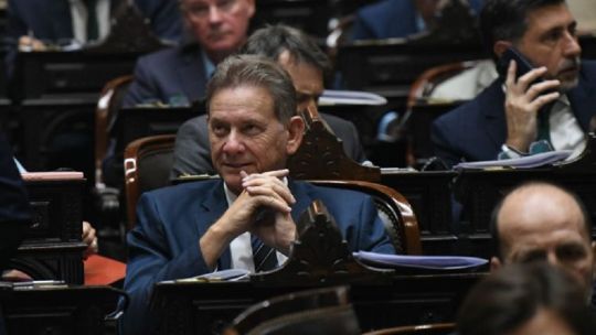 Diógenes González habla en el Congreso sobre rutas correntinas