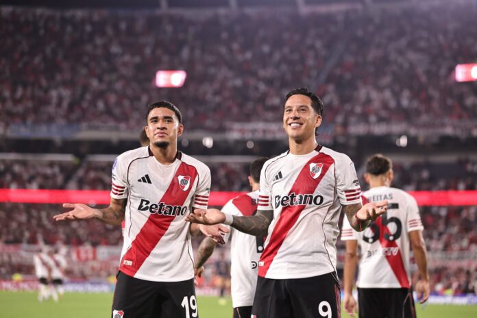 Calendario deportivo del sábado con logos de River, Messi, tenis, Top 14 y NBA