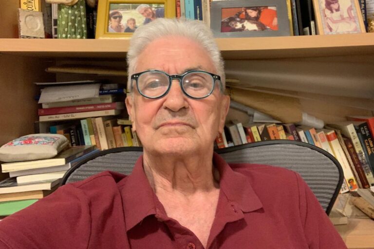 Mapa de la región de Medio Oriente con banderas de Irán, Estados Unidos e Israel.