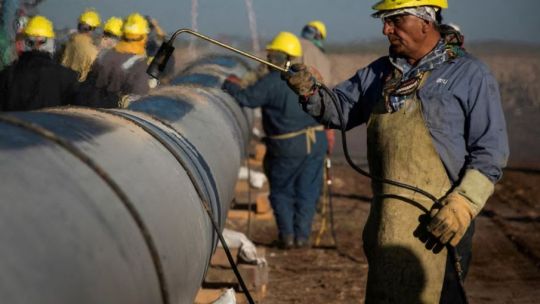 Infografía o mapa mostrando la posición de Argentina en el ranking mundial de productores de gas natural.