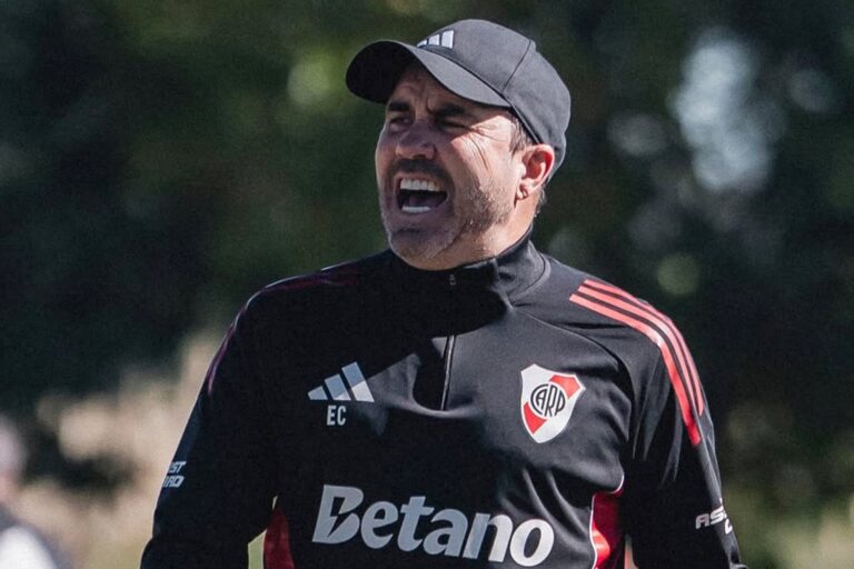 Eduardo Coudet, entrenador de River Plate, durante un entrenamiento.