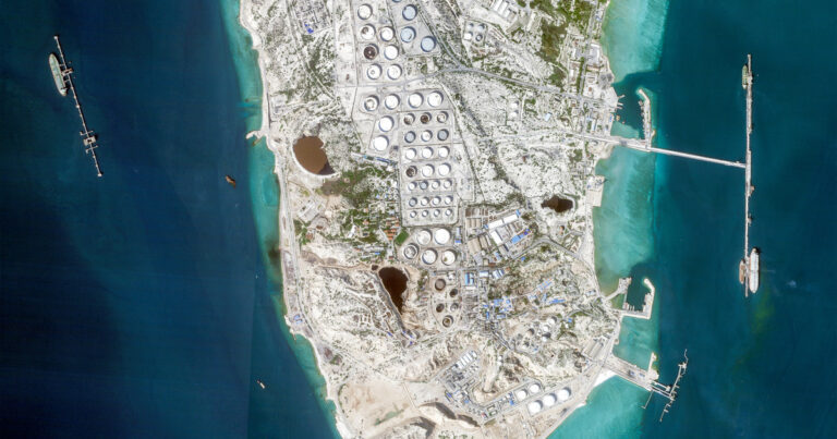 Imagen referencial de la isla de Kharg, centro de exportación petrolera de Irán en el Golfo Pérsico.