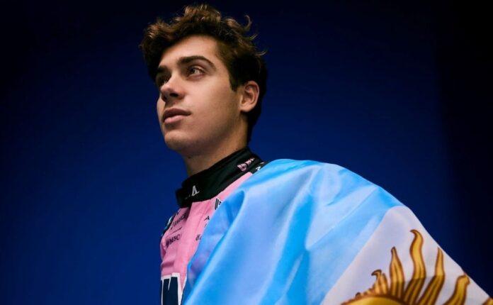 Franco Colapinto en conferencia de prensa hablando sobre el GP de Argentina
