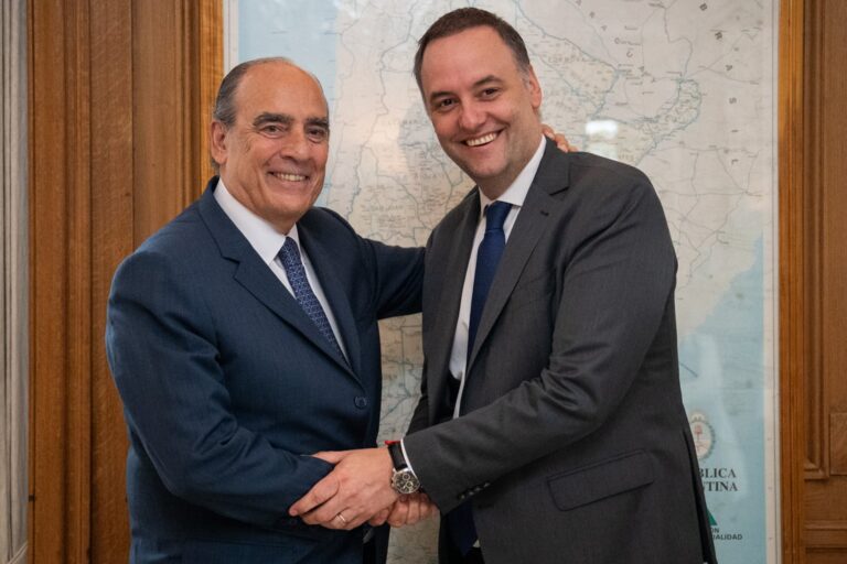 Guillermo Francos en una entrevista televisiva