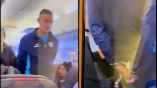 Jugador de fútbol y avión en pista de aeropuerto, en referencia al incidente de seguridad.