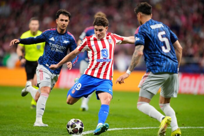 Julián Álvarez lesionado en el partido ante Arsenal por Champions League