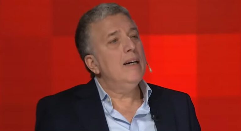 Nicolás Dujovne, exministro de Economía, durante una entrevista televisiva.