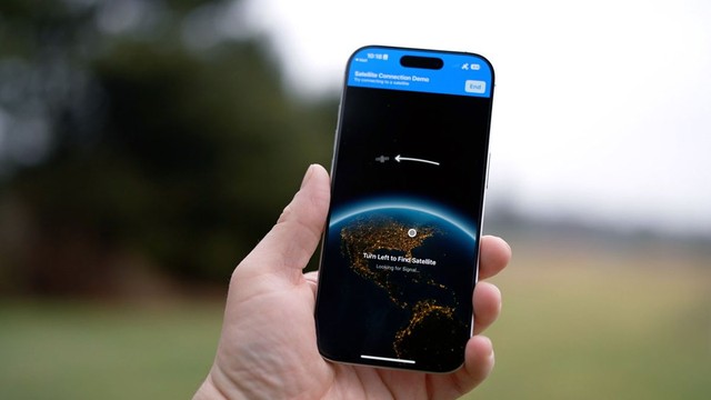 Ilustración de un smartphone mostrando señal satelital junto a satélites orbitando la Tierra.