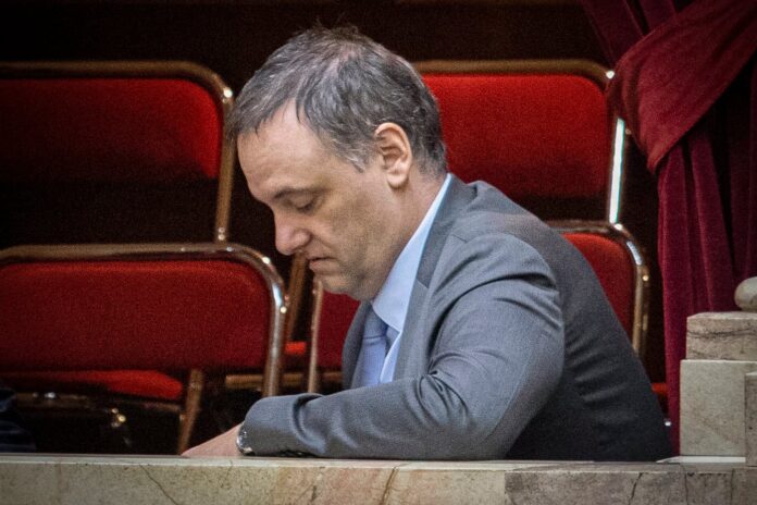 Adorni hablando en el Congreso
