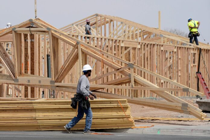 Trabajadores de la construcción en obra