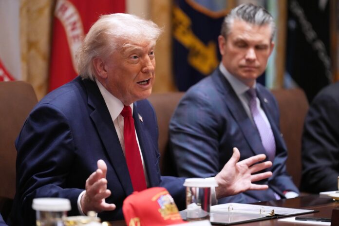Donald Trump en la Sala de Situación