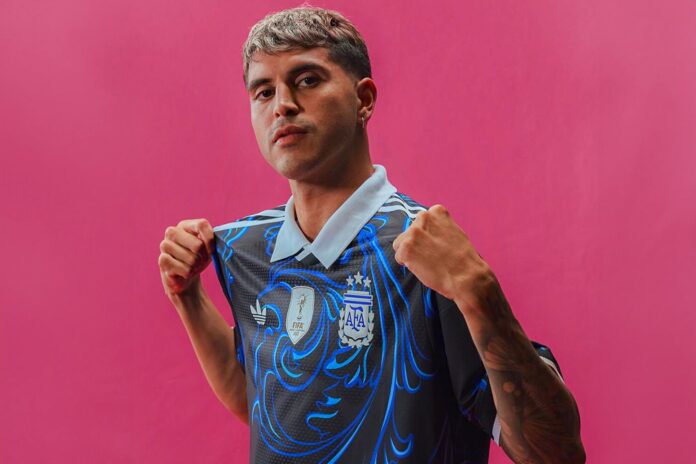 Exequiel Palacios con la camiseta de la selección argentina