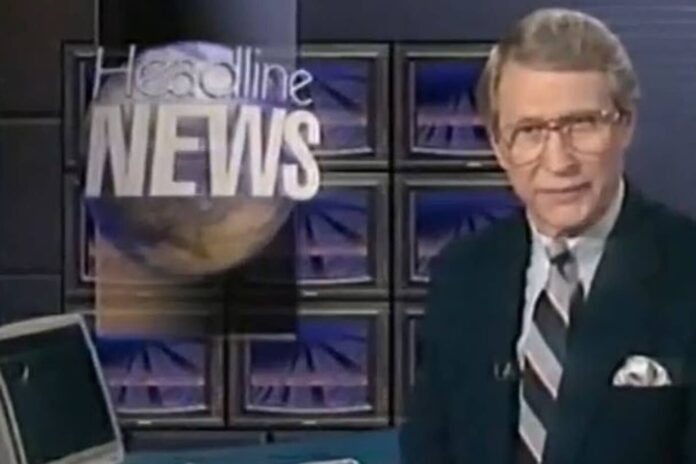 Don Harrison durante la transmisión de CNN Headline News en 1992
