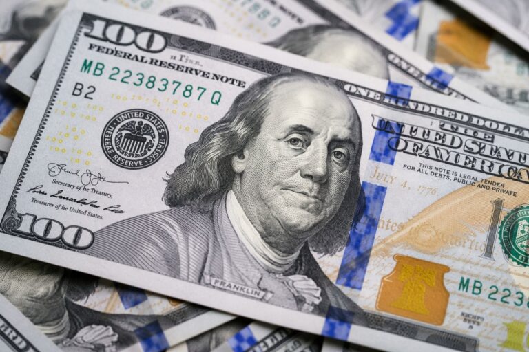 Gráfico de cotización del dólar oficial y blue