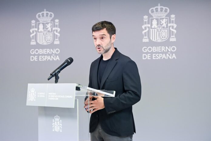 Entrega de Cruces de Oro de la Orden Civil de la Solidaridad Social en el Ministerio de Derechos Sociales
